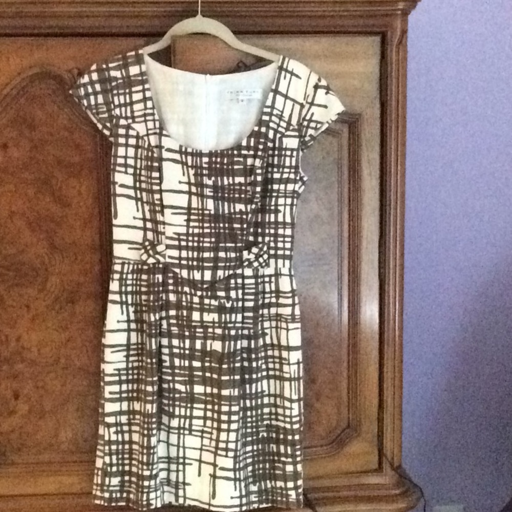 Trina Turk beige/brown print dress